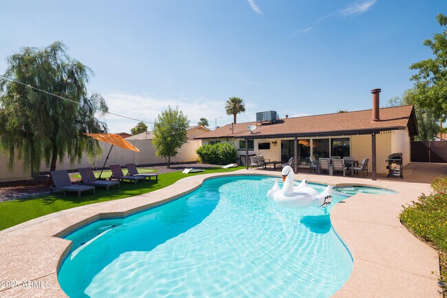 8649 E Plaza Ave Scottsdale, AZ 85250