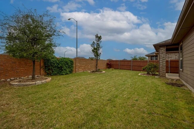 11445 Dorado Vista Trl Haslet, TX 76052