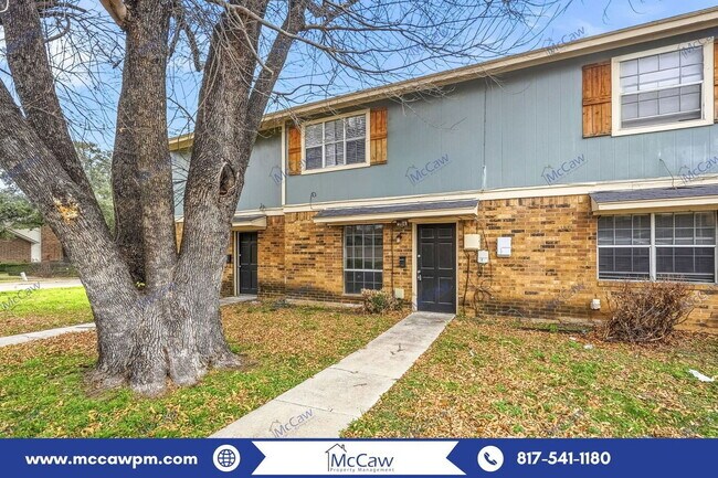 304 Candlewood Ln Garland, TX 75041