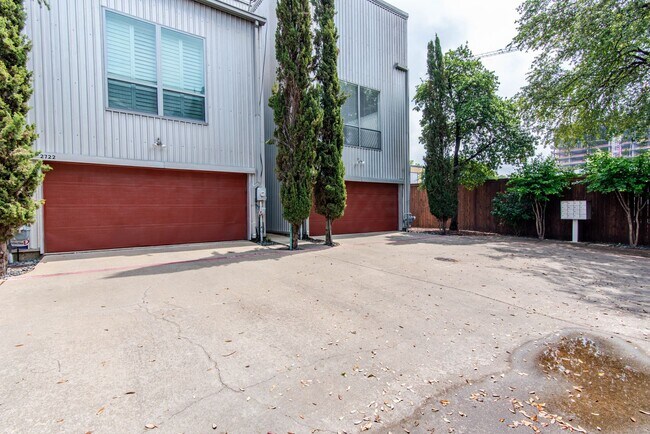 2724 Shelby Avenue