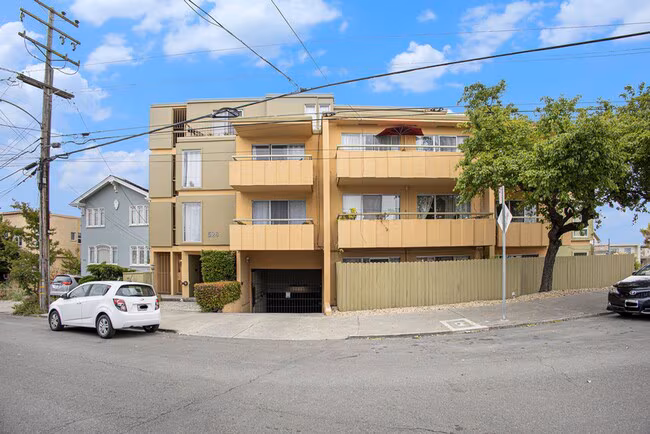 528 Merritt Ave Oakland, CA 94610