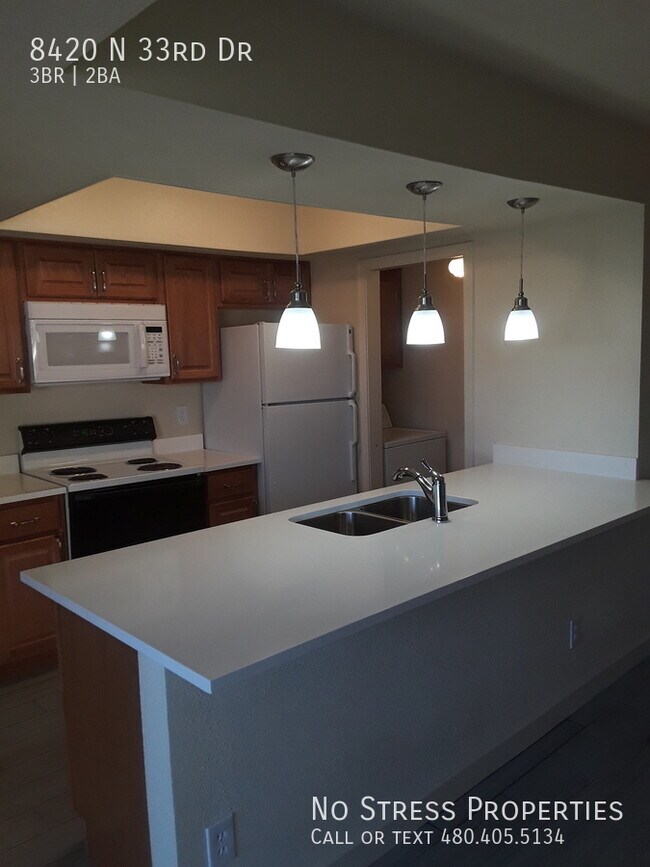 8420 North 33rd Drive