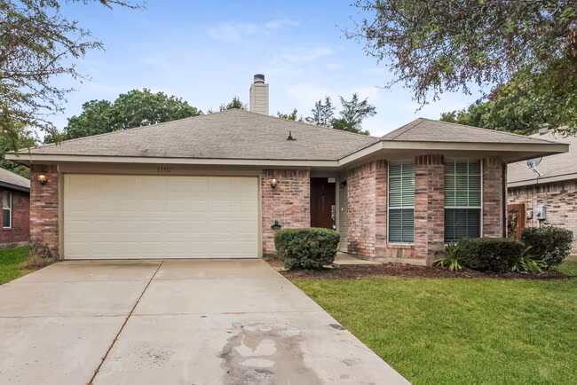 13911 Creek Crossing Dr Dallas, TX 75253