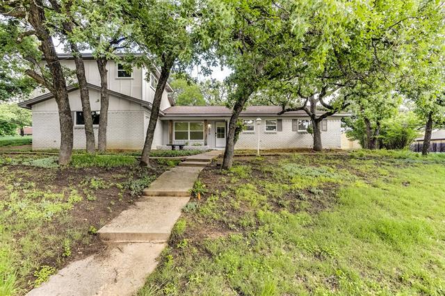 258 Somerset Terrace Bedford, TX 76022