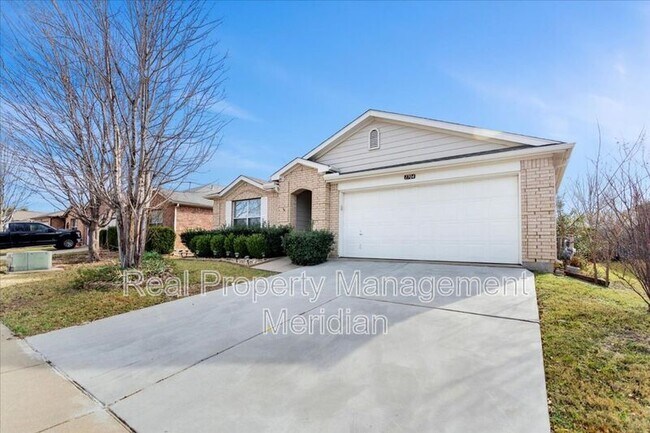 1704 Little Deer Ln Fort Worth, TX 76131