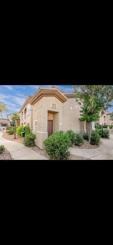 3236 E Chandler Blvd Phoenix, AZ 85048