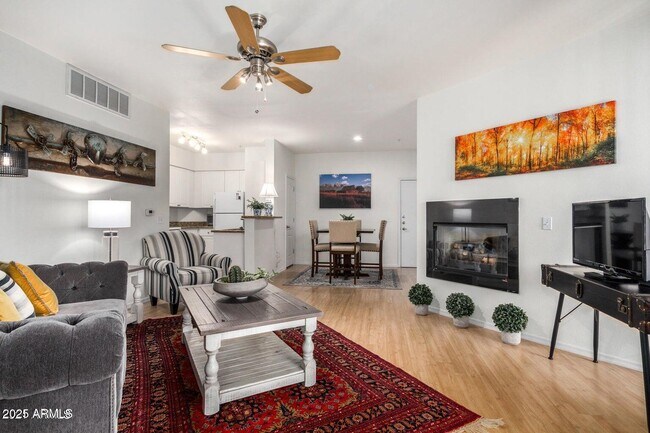 1701 E Colter St Phoenix, AZ 85016