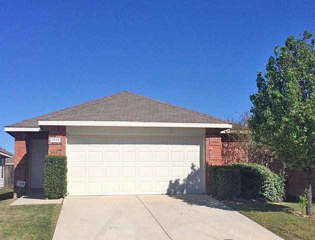 8844 Valley River Dr Fort Worth, TX 76244