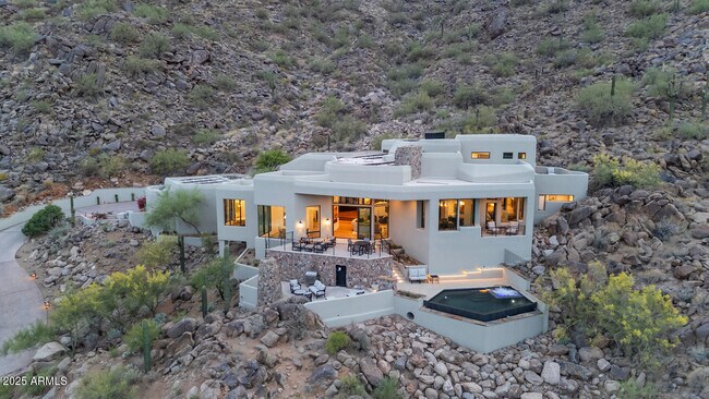 5810 E Cholla Ln Paradise Valley, AZ 85253