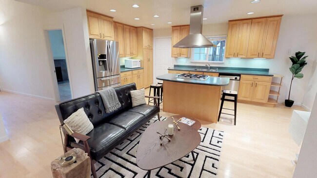 602 Teredo Dr Redwood City, CA 94065