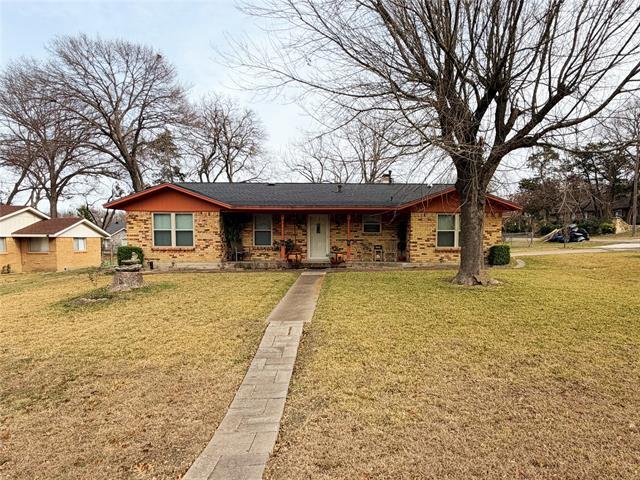 1226 Linkwood Ln Lancaster, TX 75146