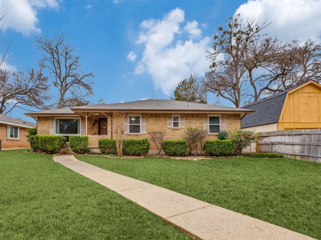 2936 Woodmere Drive