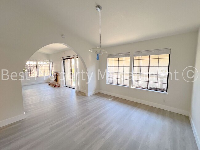 Gorgeous Condo in Fremont with great additions throughout