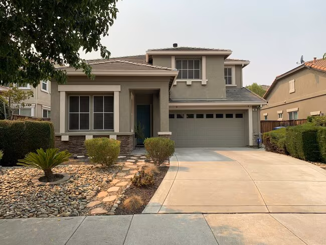 Beautiful 4 Bedroom 3 Bath Brentwood Home