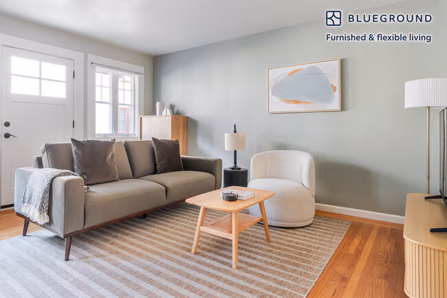 327 Hawthorne Ave Palo Alto, CA 94301