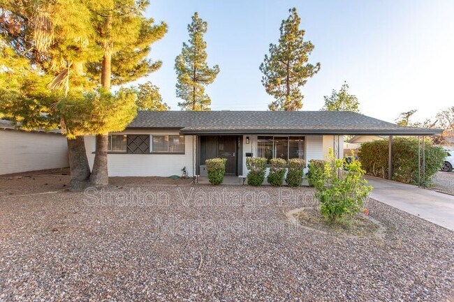 111 E Manhatton Dr Tempe, AZ 85282