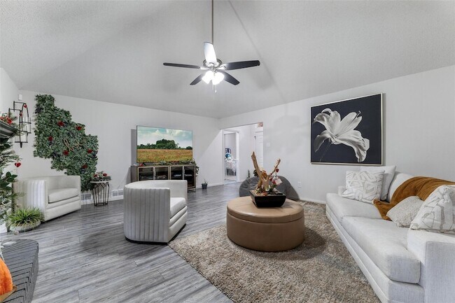 916 Clover Hill Lane