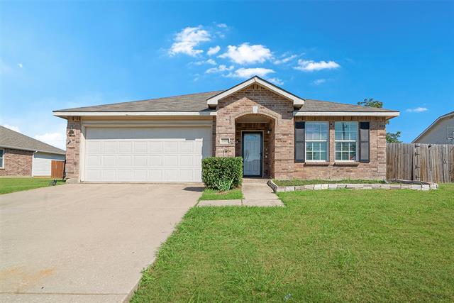 2901 Saddle Dr Denton, TX 76210