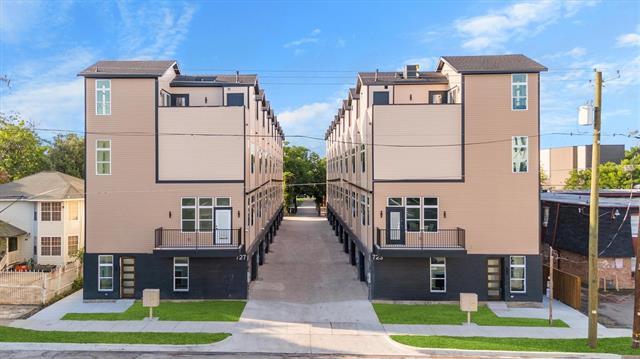 727 West 10th Street