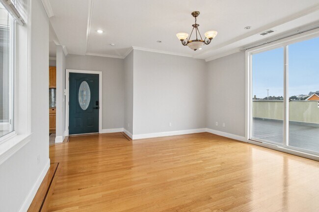 163 Rae Ave San Francisco, CA 94112