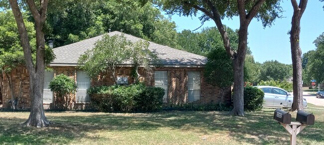 3202 Foxboro Drive
