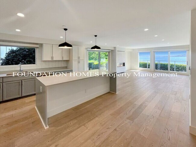 100 Barbaree Way Strawberry, CA 94920