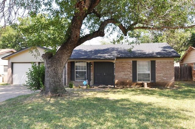 3921 Olympia St Irving, TX 75062