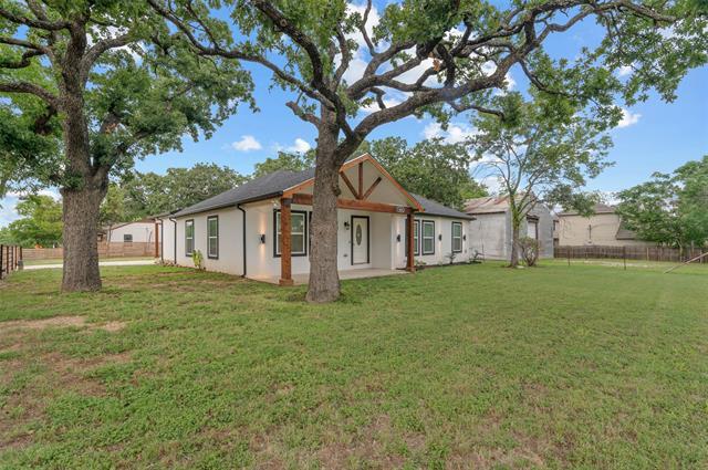 1024 Greenlee St Denton, TX 76201