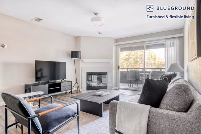 355 N Wolfe Rd Sunnyvale, CA 94085