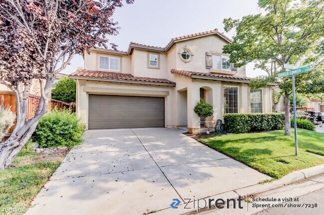 2092 Rapallo Common