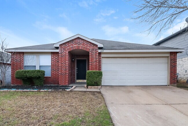 4229 Gray Fox Dr Fort Worth, TX 76123