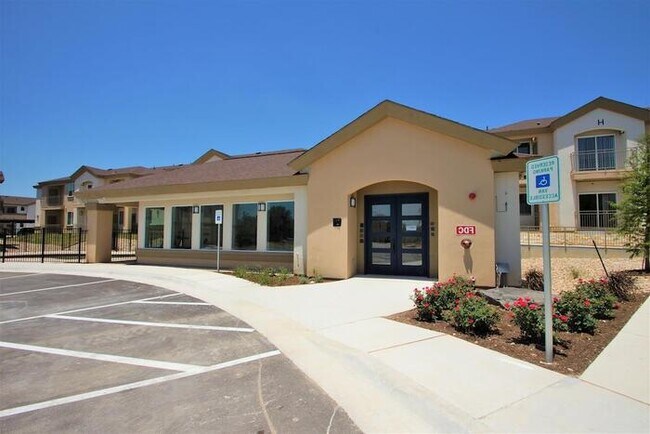 1202 W Whitestone Blvd Cedar Park, TX 78613