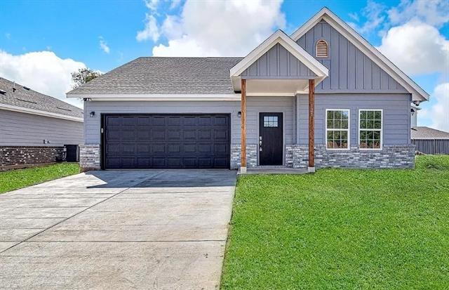 125 Magnolia Ests St Crowley, TX 76036