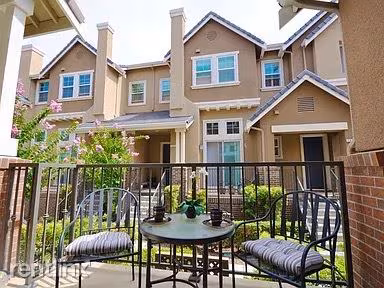 1042 Jade Terrace