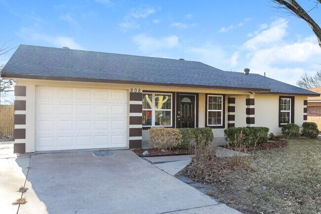 808 Quinette Dr Seagoville, TX 75159