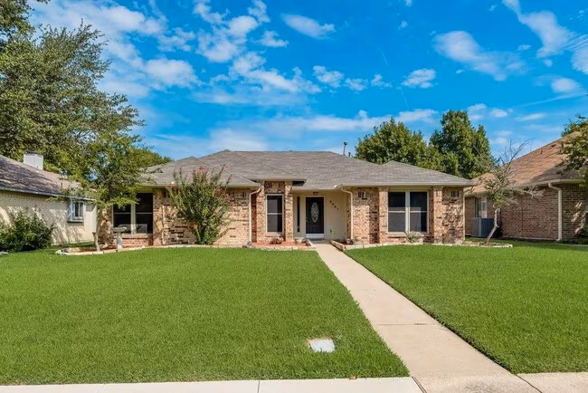 2031 Lansdown Drive