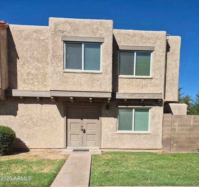 600 S Dobson Rd Mesa, AZ 85202