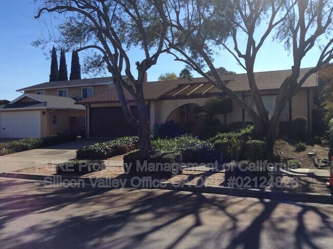 3776 Woodleaf Court
