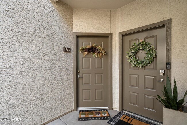 6900 E Princess Dr Phoenix, AZ 85054