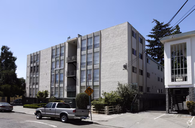 Dimond Apartments