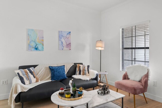 Lazo Apartment Homes
