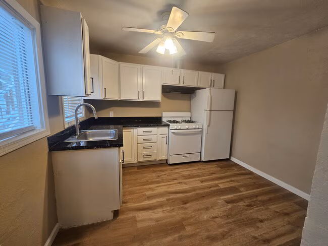 108 West 9th / York St