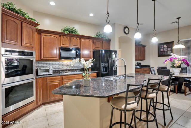 1928 W Spur Dr Phoenix, AZ 85085