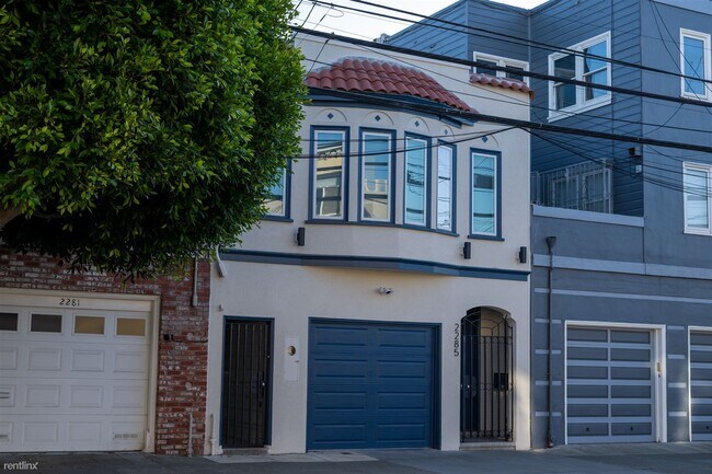 2285 Greenwich Street