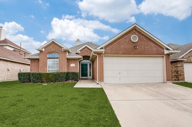 7740 Summerbrook Cir Fort Worth, TX 76137