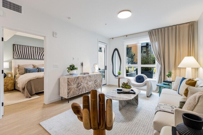 777 W Middlefield Rd Mountain View, CA 94043