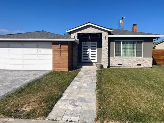 35224 Santiago Street