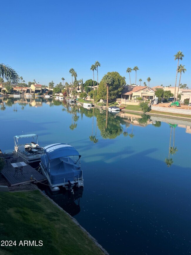 10080 E Mountainview Lake Dr Scottsdale, AZ 85258