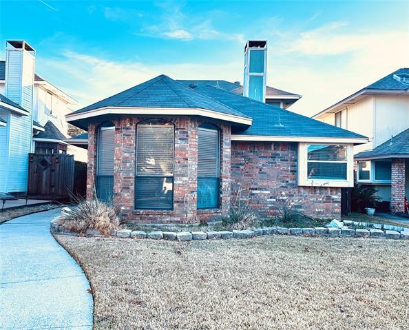 2032 Greenview Dr Carrollton, TX 75010
