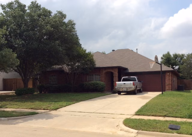 2202 Bowie Lane